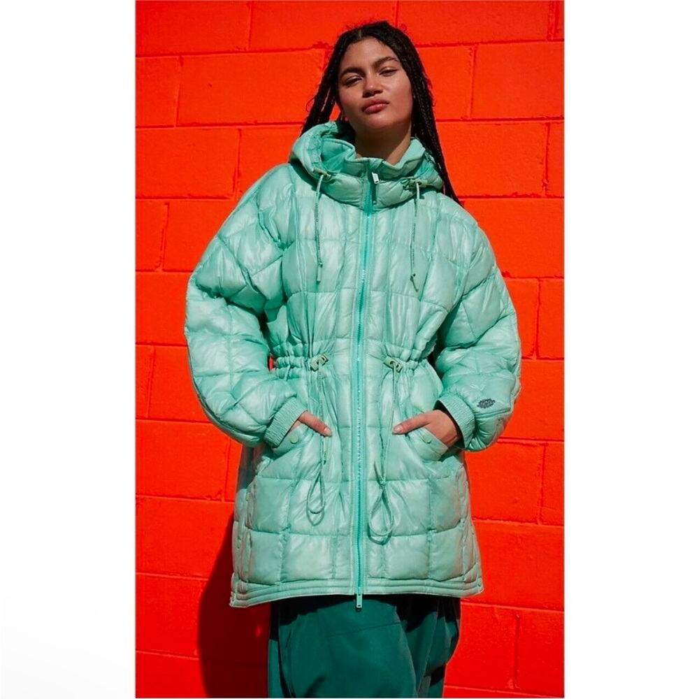 Free People Movement Patricia Packable Poncho Puffer Green Mist Full Zip